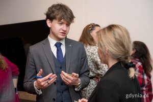 Członek Gdyńskiej Rady Kobiet i przewodniczący Młodzieżowej Rady Miasta Gdyni Paweł Timoszyk (fot. Paweł Budziński)