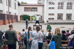 „Bajka o księciu Pipo i jego czerwonym koniku” na festiwalu „Pociąg do miasta” // fot. Krzysztof Winciorek