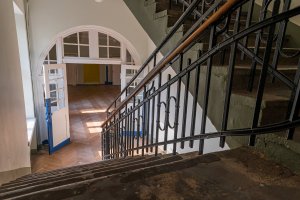 Budynek dawnej szkoły przy ul. 10 lutego zaadaptowany zostanie na potrzeby Centrum Nowoczesnego Seniora // fot. Laboratorium Innowacji Społecznych
