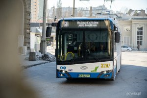 Gra miejska oparta na spektaklu &bdquo;Majka z Kajtkiem jadą trajtkiem&rdquo; (fot. Kamil Złoch)