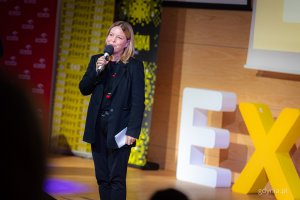 Wiceprezydentka Gdyni Oktawia Gorzeńska. Gala finałowa Konkursu Explory w centrum konferencyjnym PPNT Gdynia (fot. Kamil Złoch)