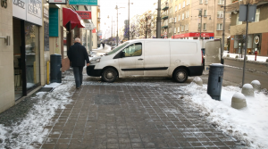 Utrudnienia w ruchu to do tej pory jeden z najbardziej odczuwalnych skutków braku miejsc dla dostawców w centrum Gdyni, fot. ZDiZ