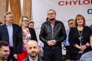 Na zdjęciu (od lewej) m.in.: dyrektor zarządzający Mariusz Bzdęga, radna Agnieszka Tokarska (fot. Karol Stańczak)