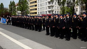 Obchody Dnia Strażaka przy pomniku Polski Morskiej // fot. Marcin Mielewski