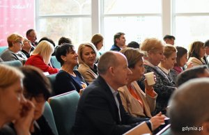 Konferencja „Nowoczesne zarządzanie szkołą” w WSAiB w Gdyni, fot. Kamil Złoch