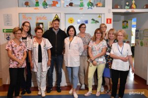 Adam Woronowicz odwiedził dzieci w Szpitalu Morskim im. PCK // fot. Justyna Bronk