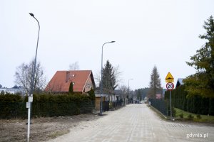 Dzięki inicjatywie Rady Dzielnicy Chwarzno-Wiczlino udało się zakończyć trzecią inwestycję związaną z budową nowoczesnego oświetlenia // fot. Sławomir Okoń