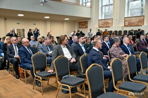 Uczestnicy spotkania w sali Niebo Polskie podczas podpisania porozumienia o OMGGS jako instytucji pośredniczącej ZIT