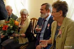 Pamiątkowe Medale za Długoletnie Pożycie Małżeńskie z rąk prezydenta Gdyni Wojciecha Szczurka odebrały kolejne gdyńskie pary // fot. Paweł Kukla