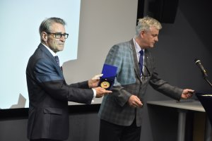 Uroczystość zakończenia misji konsularnej i przejęcia obowiązków odbyła się 9 maja w siedzibie norweskiej firmy DNV GL w Gdyni . Na zdjęciu: Michał Rzeszewicz, ustępujący konsul honorowy // fot. Sławomir Okoń