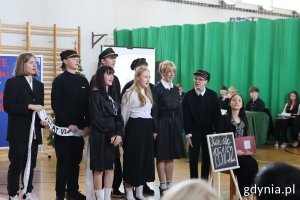 Występy artystyczne uczniów z okazji jubileuszu V LO