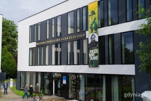 Muzeum Stanisława Szukalskiego znajduje się przy ul. Orłowskiej 53