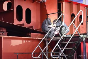 Położenia stępki pod ORP &bdquo;Burzę&rdquo; (fot. Magdalena Starnawska)