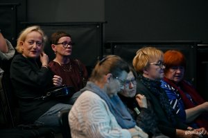 Uczestnicy forum Horizons of Peace zgromadzeni w Konsulacie Kultury 