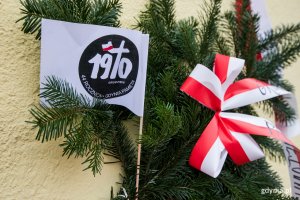 Uroczystość odsłonięcia tablicy pamiątkowej przy stacji SKM Gdynia Wzgórze św. Maksymiliana, fot. Karol Stańczak