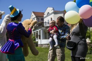 Tosia na rękach taty Dawida Popławskiego. fot. Przemysław Kozłowski