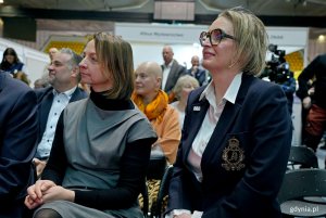 Radne miasta Larysa Kramin i Agnieszka Tokarska podczas otwarcia Targ&oacute;w Książki w Gdyni 
