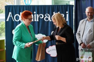 Od lewej: Joanna Długońska-Duber, dyrektor Przedszkola nr 29, Oktawia Gorzeńska, wiceprezydentka Gdyni i wiceprzewodniczący Rady Miasta Gdyni Ireneusz Trojanowicz