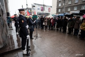 W uroczystości wzięła udział przewodnicząca gdyńskiej Rady Miasta Joanna Zielińska, która wygłosiła przemówienie // fot. Dawid Linkowski