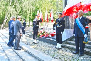Uroczystości upamiętniające 80. rocznicę wybuchu II wojny światowej na cmentarzu w Redłowie, fot. Michał Puszczewicz