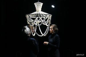 Urszula Kowalska, Marta Jaszewska i Małgorzata Polakowska w spektaklu &bdquo;ONA. Rekonstrukcja&rdquo; w Teatrze Gdynia Gł&oacute;wna