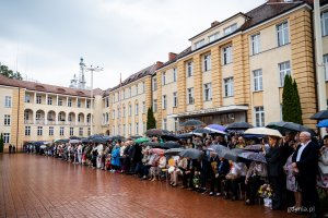 Uroczystość promocji na stopnie oficerskie dla absolwentów kursów oficerskich na Akademii Marynarki Wojennej w Gdyni (fot. Kamil Złoch)