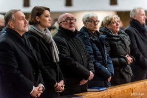 Od lewej: Wojciech Szczurek, prezydent Gdyni, Katarzyna Gruszecka-Spychała, wiceprezydent Gdyni, Stanisław Borski, wiceprzewodniczący Rady Miasta Gdyni, Elżbieta Raczyńska, przewodnicząca Rady Dzielnicy Śródmieście i Sławomir Rybicki, senator IX kadencji, fot. Maciej Czarniak.