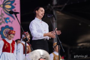 Na scenie Beata Rutkiewicz, wojewoda pomorska
