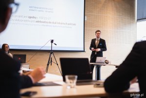 Posiedzenie rady i walne zgromadzenie członków Obszaru Metropolitalnego Gdańsk-Gdynia-Sopot w Pomorskim Parku Naukowo-Technologicznym Gdynia - Michał Glaser, prezes zarządu Obszaru Metropolitalnego Gdańsk-Gdynia-Sopot, fot. Kamil Złoch