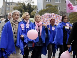 Marsz Różowej Wstążki już po raz 20. przeszedł ulicami Gdyni, fot. Kamil Złoch