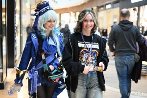 Wolontariuszki kwestujące w Centrum Riviera 