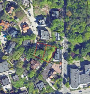 Na czerwono oznaczona nieruchomość przy ul. Paderewskiego, kt&oacute;ra trafi do miasta 