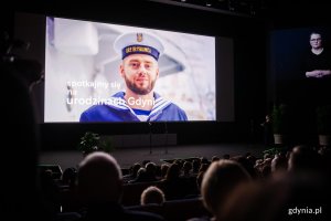 Spot promujący stulecie Gdyni wyświetlany podczas gali otwarcia 51. Festiwalu Polskich Film&oacute;w Fabularnych