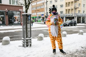 Wolontariusze na ulicach Gdyni podczas 29. finału WOŚP, fot. Karol Stańczak