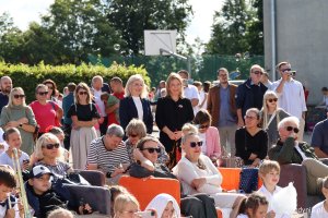 Jubileusz 90-lecia SP  w Gdyni, na zdjęciu zaproszeni goście