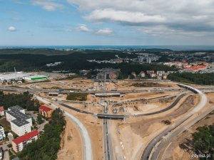 Budowa drogi ekspresowej S6, czyli tzw. Trasy Kaszubskiej. Zdjęcie z czerwca 2021 r. (fot. M. Mielewski)