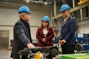 Spotkanie w gdyńskiej firmie Hydromega. Na zdjęciu prezydent Gdyni oraz przedstawiciele firmy i Pracodawców Pomorza.