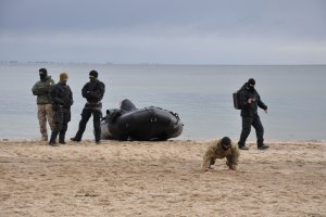 Trenowali na plaży w słusznej sprawie