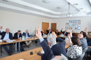 Powiatowa Rada Rynku Pracy podczas głosowania