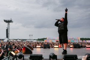 Bedoes podczas koncertu na Open'er Festivalu 2023 // fot. Karol Stańczak