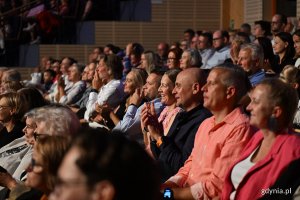 Publiczność na widowni Teatru Muzycznego
