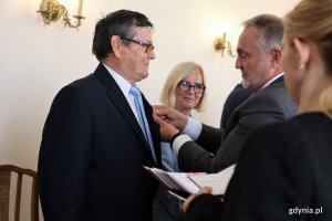 Medale za Długoletnie Pożycie Małżeńskie pary otrzymały z rąk prezydenta Gdyni Wojciecha Szczurka