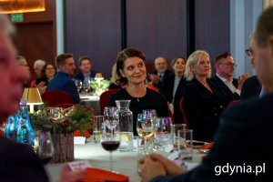 Na spotkaniu wigilijnym Loży Gdańskiej BCC w poniedziałek, 18 grudnia w Sopocie na zaproszenie Kanclerza Loży, Macieja Dobrzynieckiego, gdyński samorząd reprezentowała Katarzyna Gruszecka-Spychała, wiceprezydentka Gdyni ds. gospodarki. Fot. Mirosław Pieślak