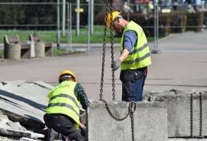 Rozpoczęła się rozbiórka pod budowę pomnika Polski Morskiej, fot. Kamil Złoch
