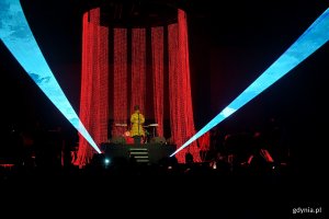 Koncert Eryki Badu w Polsat Plus Arenie Gdynia i interaktywna instalacja świetlna stworzona przez gdynian