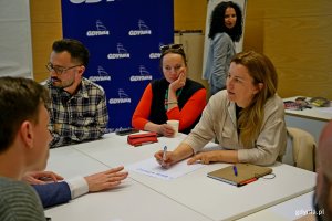 Członkowie Gdyńskiej Rady Kultury i pracownicy Wydziału Kultury Urzędu Miasta Gdyni podczas warsztatów strategicznych 