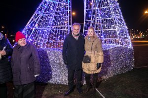 Iluminacje w dzielnicach zapalili: prezydent Wojciech Szczurek i Elżbieta Sierżęga // fot. Karol Stańczak