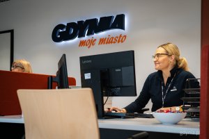 Nowo otwarty Punkt Obsługi Mieszkańców Urzędu Miasta Gdyni na Chwarznie-Wiczlinie, w lokalu przy ul. Tęczowej 37 (fot. Kamil Złoch)