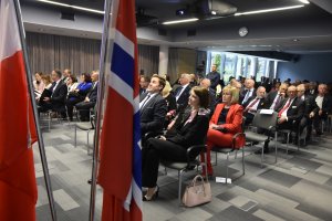 Uroczystość zakończenia misji konsularnej Michała Rzeszewicza - na zdjęciu Katarzyna Gruszecka-Spychała, wiceprezydent Gdyni ds. gospodarki i Piotr Borawski, wiecprezydent Gdańska // fot. Sławomir Okoń