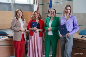 Na zdjęciu od lewej: wiceprezydentka Gdyni Oktawia Gorzeńska (przewodnicząca rady w I kadencji), koordynatorka ds. Praw Człowieka Marta Otrębska i Agnieszka Tokarska &ndash; wiceprzewodnicząca rady w I kadencji oraz członkini Gdyńskiej Rady Kobiet II kadencji Nataliia Gurinenko (fot. Karolina Szypelt)